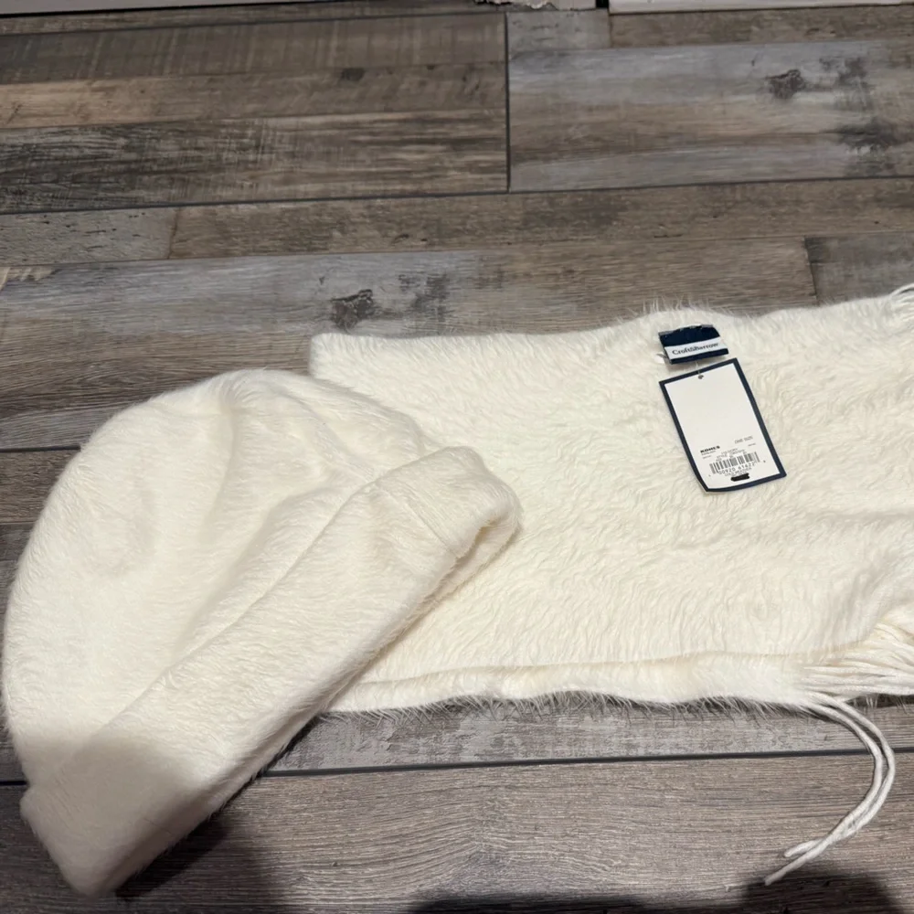 Croft & Barrow Scarf & Hat set NWT
